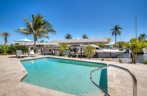 Siesta Isle Boat Rental | Fort Myers Beach - Yacht Stay