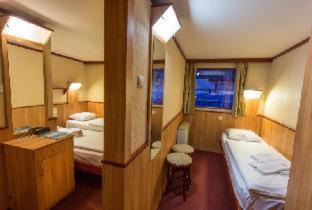 Ujlipotvaros Boat Rental | Fortuna Boat Hotel Budapest