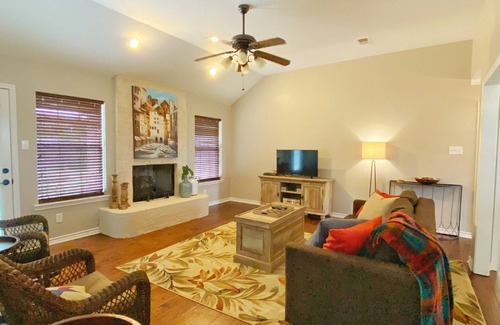 Lincoln Park Villa | Fortunata Winery Casa Bella Sole Spacious 3BR Home