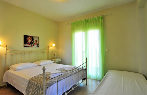 Paralia Dionysiou Cottage | Fotinia Beach House 1st floor - Dionysiou Beac...