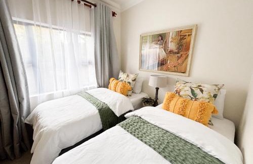 Middelburg Apartment | Fountain on the Fairway