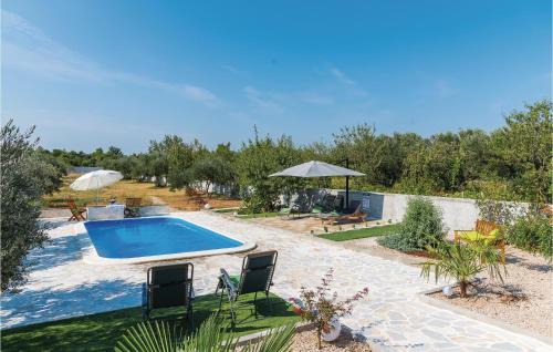 Skradin House | Four-Bedroom Holiday Home In Skradin-Dubavice