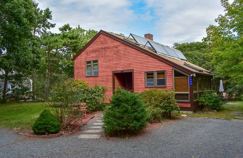 Dennis House | Four bedroom home located less than 3 miles to Bayside beaches