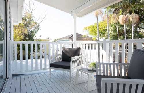 Wynnum House | Four Bedroom Sports House