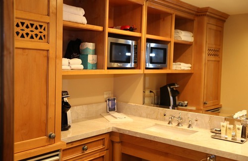 Deer Valley Condo | Four Bedroom Suite (4-Bedroom Apart-Hotel) by RedAwning