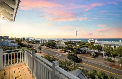 Seaside House | Four by the Shore