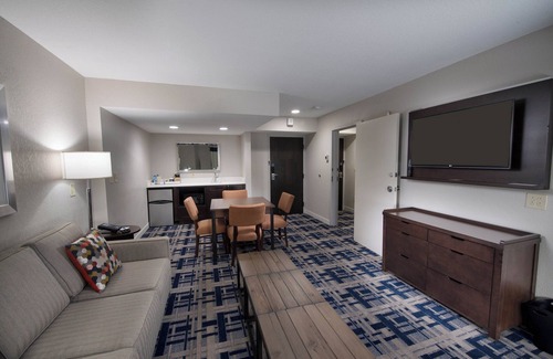 Huntersville Hotel | Four Points by Sheraton Charlotte - Lake Norman