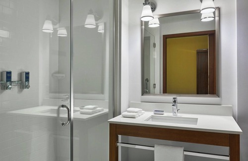 Fargo Hotel | Four Points by Sheraton Fargo Medical Center