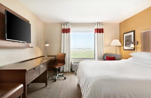 Fargo Hotel | Four Points by Sheraton Fargo Medical Center