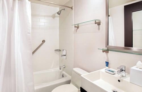 Garment District Hotel | Four Points by Sheraton Midtown-Times Square