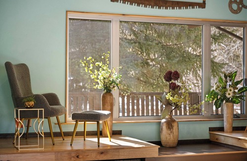 Upper Moonridge Cabin | Four Season Escape – Cozy Big Bear Cabin with Pool, Jacuzzi & Sauna