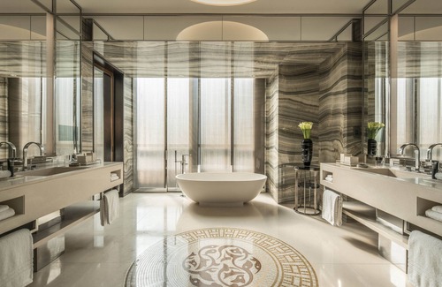 Trade Center Hotel | Four Seasons Hotel Dubai International Financial Centre