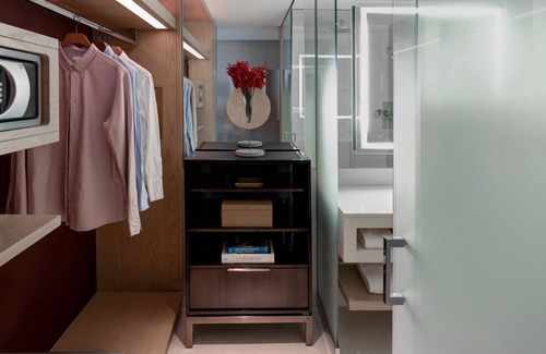 Trade Center Hotel | Four Seasons Hotel Dubai International Financial Centre