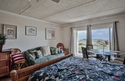 Crescent Beach House | Four Winds Oceanfront Condo