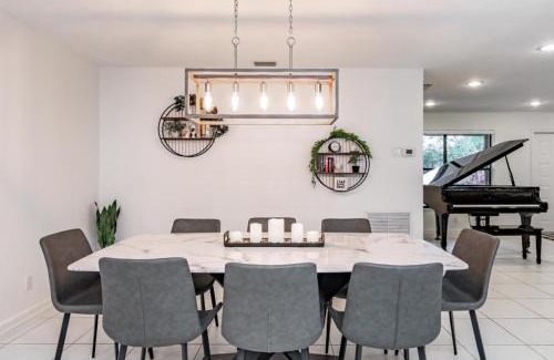 Croissant Park House | Fox Private Resort- Near Downtown & Beach home