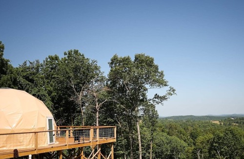 Eureka Springs Apartment | Fox Wood Dome w/Indoor Jacuzzi & Mountain Views