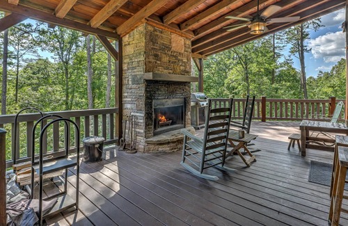Foxfire Estates Cabin | Foxhollow by Escape to Blue Ridge