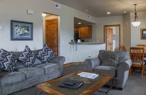 Kimball Junction Condo | Foxpoint 2 Bedroom Condo by RedAwning