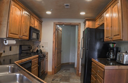 Kimball Junction Condo | Foxpoint 2 Bedroom Condo by RedAwning