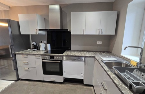 Les Avenieres-Veyrins-Thuellin Apartment | Large modern apartment, parking -near Walibi