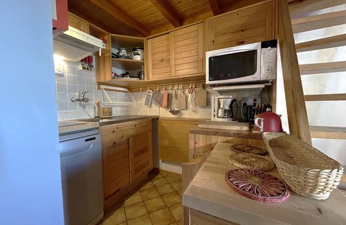 Saint-Martin-de-Belleville Apartment | Cozy Studio for 2 with Modern Amenities, 300m from Ski Lift, Pet-Friendly in St Martin de Belleville