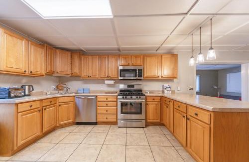 Saugatuck House | Frances Cottage - Walking distance to downtown Saugatuck! Large backyard!
