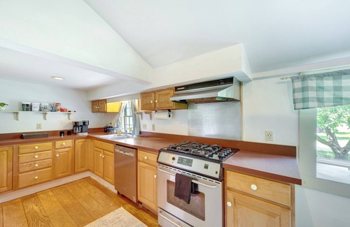 Franconia House | Franconia Home w/Community Pool & River Access!