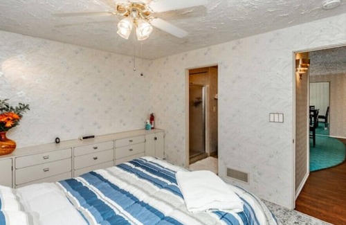 North Central Omaha House | Frank Lloyd WrightishMid Century Mod Time Capsule