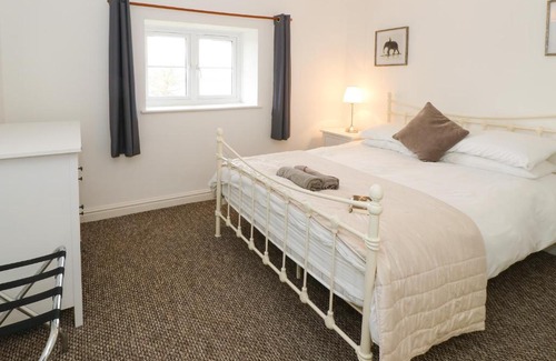 Newport House | FRANKEL