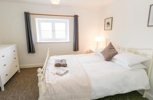 Newport House | FRANKEL
