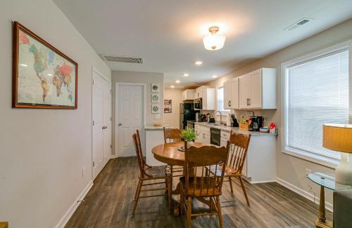 Clarksville House | Franklin Haven by Johnathan (1010 Franklin, #B)