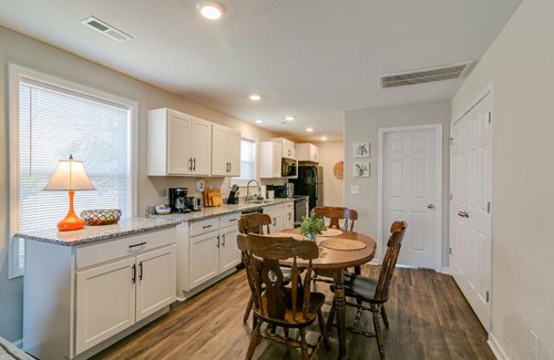 Clarksville House | Franklin Haven by Johnathan (1010 Franklin, #A)