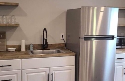 Evansville Apartment | Franklin St Suite