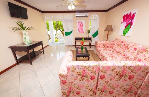 Runaway Bay Hotel | Franklyn D. Resort & Spa