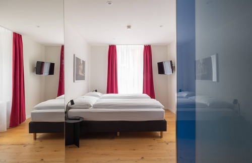 Center House | Fred Guest House Hauptbahnhof - Mobile Check-in