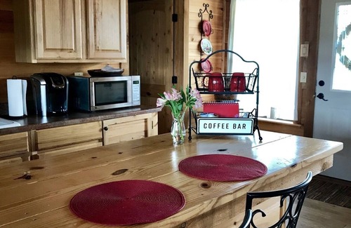Fredericksburg Cabin | Fredericksburg Texas private cabin with hot tub
