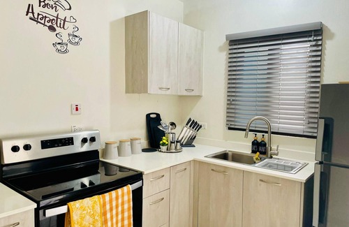 Discovery Bay House | Free Beach&pool Access -vaes Luxury Escape