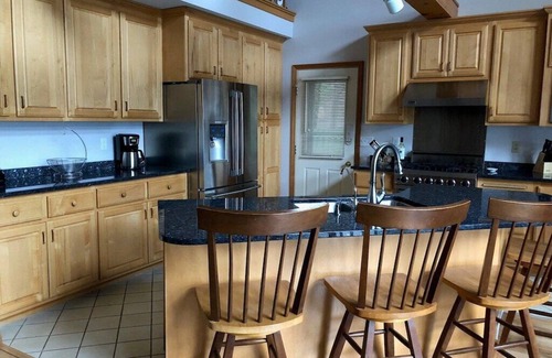 Wautoma Cabin | Free nite w/wknd offseason lakefront hottub fireplace kayak paddleboard boatpier