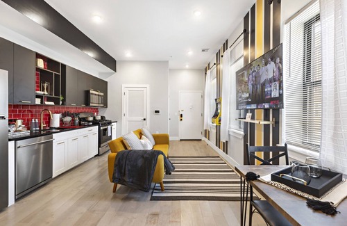North Ironbound Apartment | Free Parking 30% Off 4 br Duplex Prime location