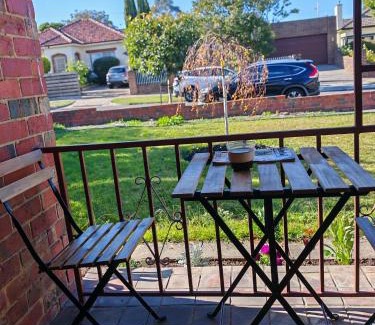 Camberwell House | Free Parking 5min Walk to Asian Supermarket Family Room Deakin Uni Quiet Camberwell