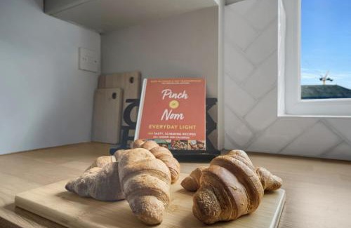 Roath Apartment | Free Parking Fast Wifi 2 Min to Cardiff City