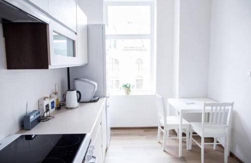 Alesund Apartment | Free Parking space, 2 Bed Room, Short walk to Brosundet