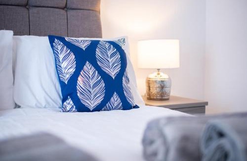 Margam Apartment | Free Parking, Spacious rooms, Smart TV's all rooms