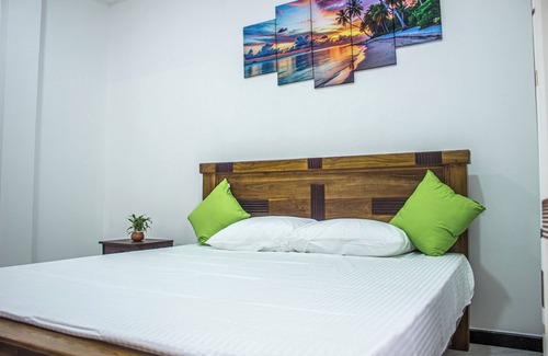 Andiambalama Hotel | Free Wifi, Air Conditions, Tea & Coffee,