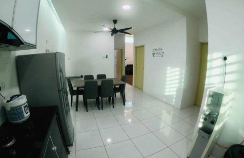 Kampung Tanjong Bendahara House | FREE WIFI - DHUHA HOMESTAY