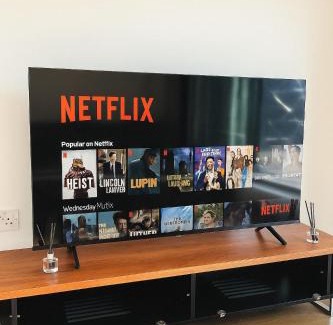 Slough Apartment | Free WiFi & Netflix - Slough Apt