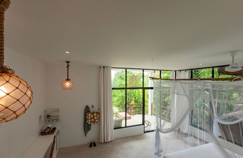 Praslin Island Apartment | Free Wifi + Outdoor shower at La Pointe Beach Huts