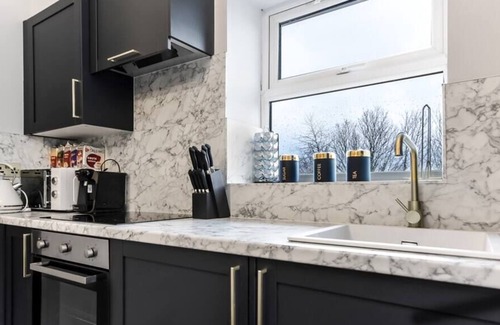 Christchurch Apartment | Fresh and Modern Flat - Sleeps 5