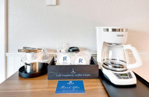 Fish Creek Hotel | Fresh Coast Motel