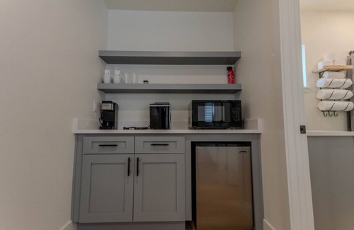 Coeur d'Alene Apartment | Fresh Modern Studio #7– Affordable Downtown